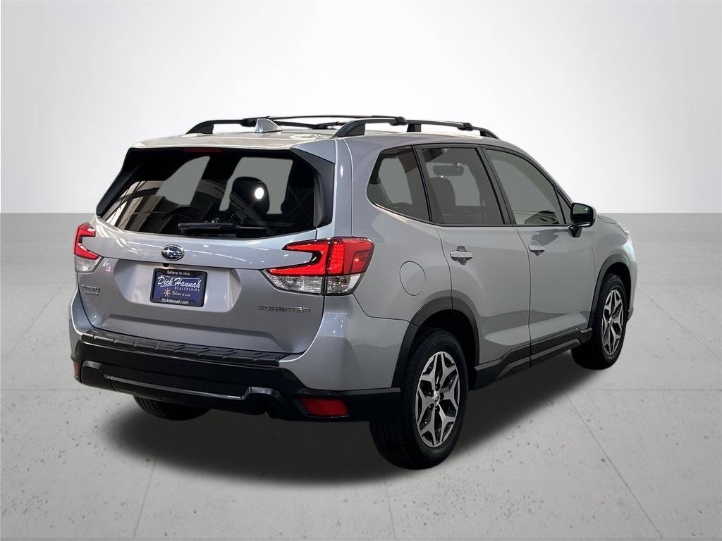 Used 2019 Subaru Forester Premium AWD/4WD image 10