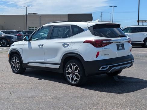 Used 2022 Kia Seltos SX w/ Sunroof Package AWD/4WD image 3