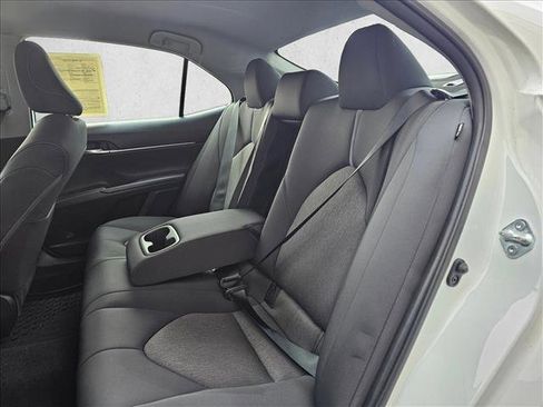 Used 2022 Toyota Camry LE image 15