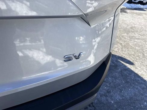 Used 2023 Nissan Rogue SV image 6