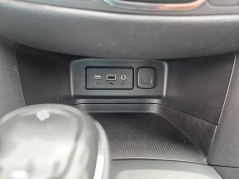 Used 2020 Chevrolet Equinox LT FWD image 29