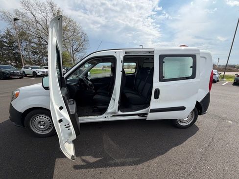 Used 2018 RAM ProMaster City Wagon image 5