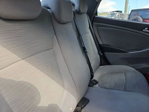 Used 2015 Hyundai Accent GLS FWD image 8