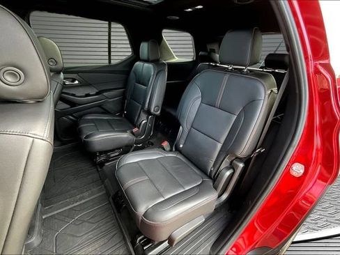 Used 2023 Chevrolet Traverse RS w/ LPO, Floor Liner Package AWD/4WD image 21