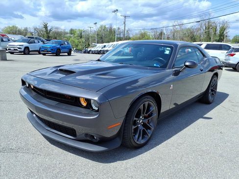 Used 2021 Dodge Challenger R/T Scat Pack w/ Driver Convenience Group RWD image 8
