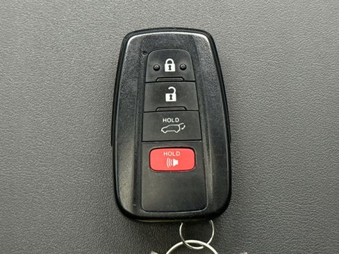 Used 2022 Toyota Highlander XSE image 27