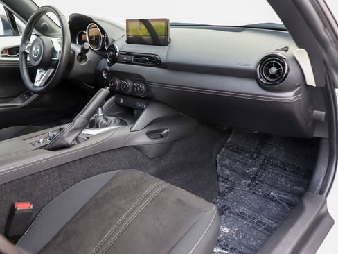 Used 2025 MAZDA MX-5 Miata Club RWD image 38