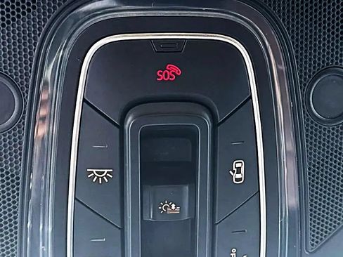 Used 2017 Audi Q7 3.0T Premium AWD/4WD image 37