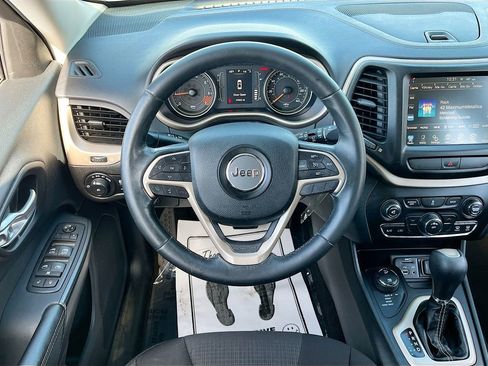 Used 2015 Jeep Cherokee Latitude image 20