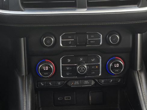 Used 2021 Chevrolet Tahoe Premier w/ Premium Package image 14