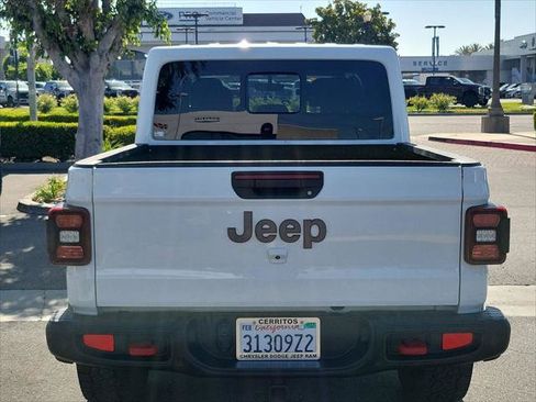 Certified 2020 Jeep Gladiator Rubicon AWD/4WD image 5