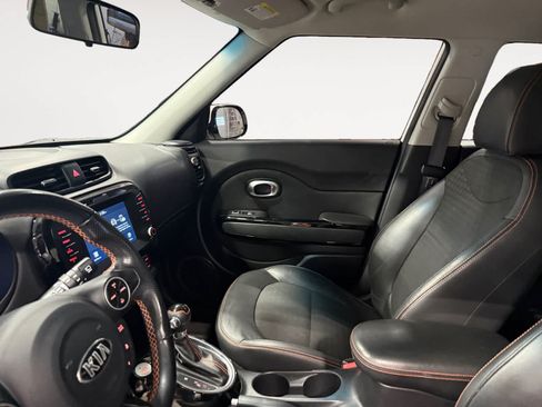 Used 2019 Kia Soul ! FWD image 10