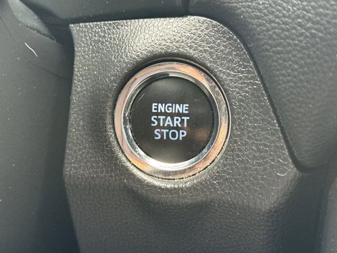 Used 2021 Toyota RAV4 XLE image 22