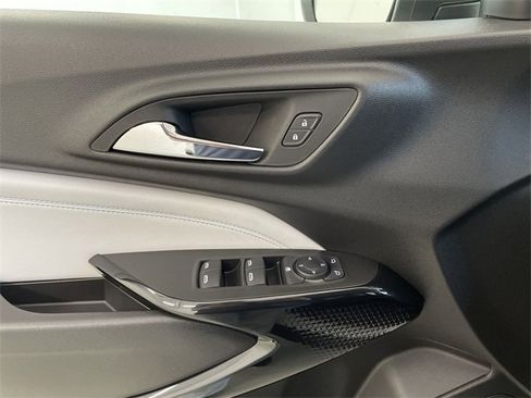 New 2025 Chevrolet Trax LT w/ Driver Confidence Package image 20