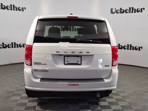 Used 2019 Dodge Grand Caravan SE FWD image 6