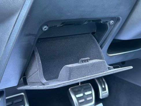 Used 2025 Audi SQ5 Premium Plus w/ Premium Plus Package image 73