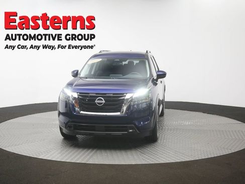 Used 2025 Nissan Pathfinder SV FWD image 54