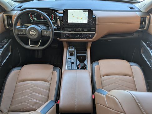 Used 2025 Nissan Pathfinder Platinum w/ Cargo Package FWD image 27