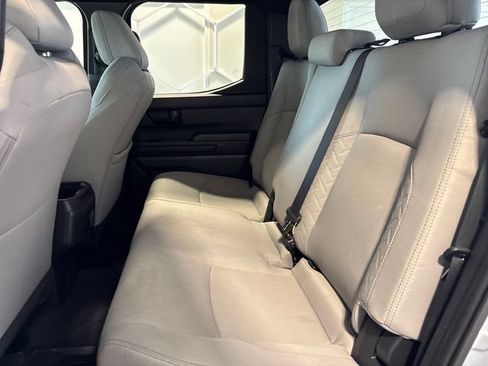 Used 2025 Toyota Tacoma SR5 AWD/4WD image 16
