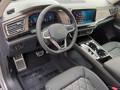 New 2026 Volkswagen Atlas SEL Premium R-Line image 9
