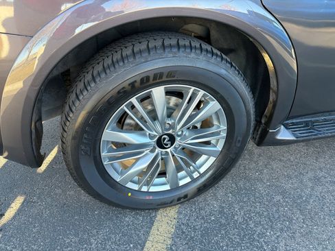 Used 2024 INFINITI QX80 Luxe image 9