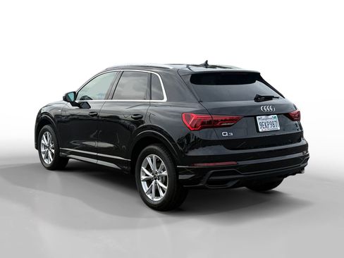 Used 2023 Audi Q3 2.0T Premium AWD/4WD image 3
