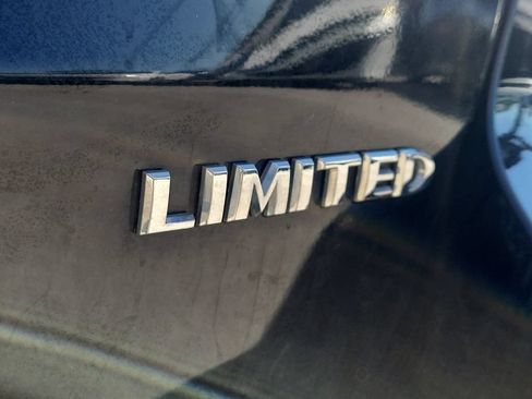 Used 2019 Jeep Grand Cherokee Limited AWD/4WD image 7