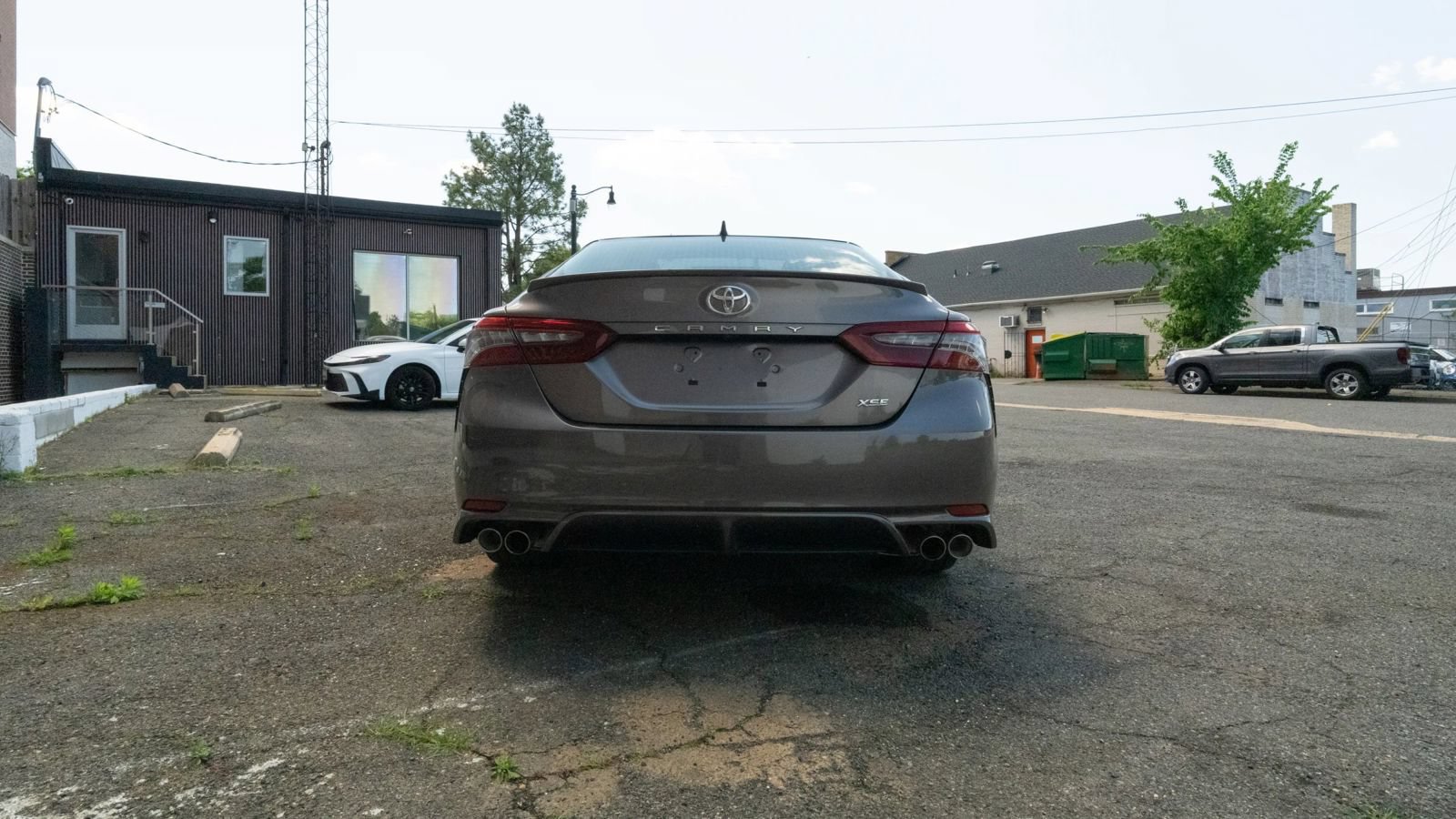 Used 2023 Toyota Camry XSE FWD image 4