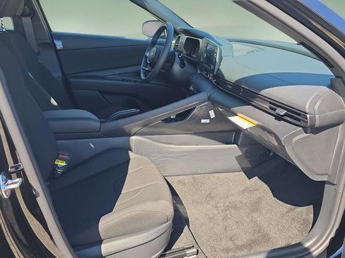 New 2026 Hyundai Elantra Sport FWD image 12