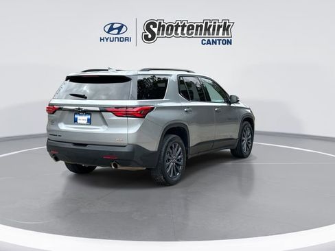 Used 2023 Chevrolet Traverse RS image 8