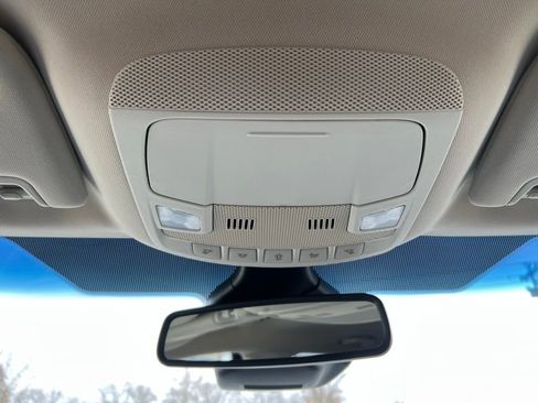 Used 2019 Ford Edge Titanium image 24