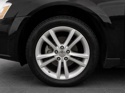 Used 2012 Dodge Avenger SE FWD image 23