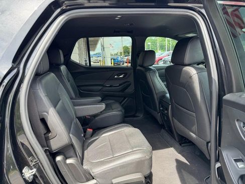Used 2022 Chevrolet Traverse LT AWD/4WD image 11