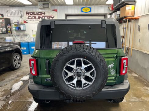 Used 2024 Ford Bronco Badlands image 5