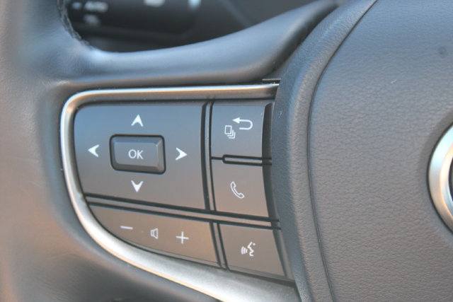 Certified 2025 Lexus UX 300h FWD image 18