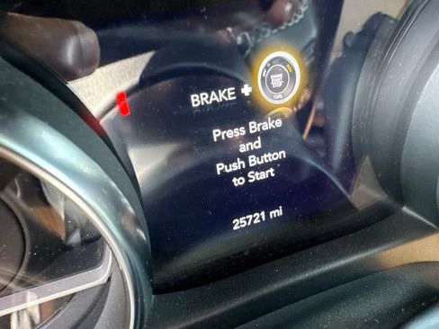 Used 2022 Jeep Wrangler Unlimited Rubicon w/ Steel Bumper Group AWD/4WD image 11