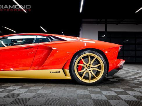 Used 2017 Lamborghini Aventador LP 700-4 image 10