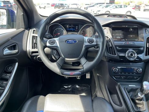 Used 2014 Ford Focus ST w/ Equipment Group 201A FWD image 17