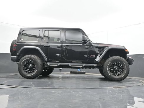 Used 2018 Jeep Wrangler Unlimited Rubicon w/ Dual Top Group AWD/4WD image 47