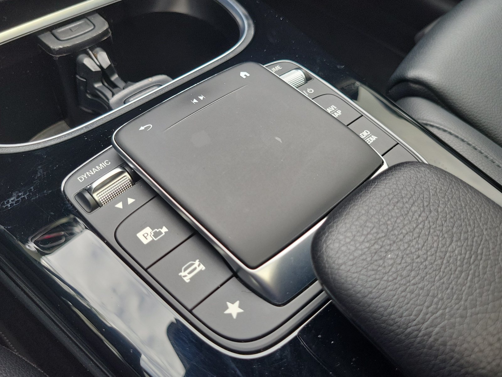 Used 2023 Mercedes-Benz CLA 250 image 27