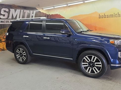Used 2016 Toyota 4Runner Limited AWD/4WD image 22