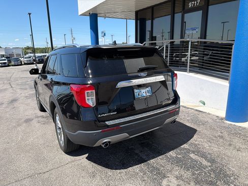 Used 2022 Ford Explorer Limited w/ Equipment Group 301A AWD/4WD image 10