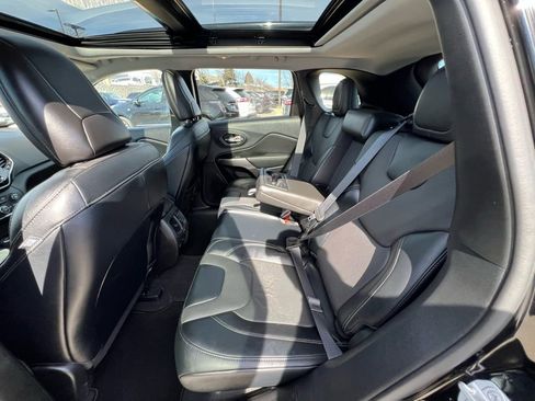 Used 2022 Jeep Cherokee Limited image 21