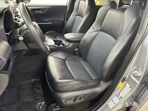 Used 2020 Toyota RAV4 XSE w/ All Weather Liner Package AWD/4WD image 25