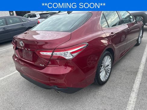 Used 2020 Toyota Camry XLE w/ Navigation Package FWD image 4