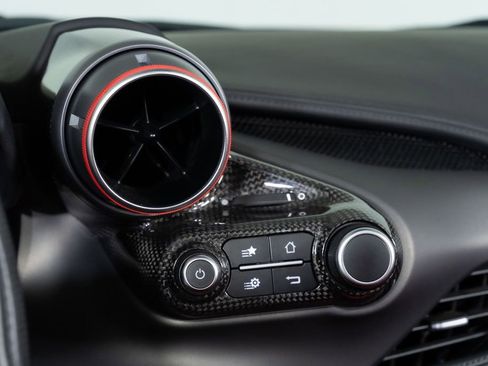 Used 2023 Ferrari F8 Tributo RWD image 37