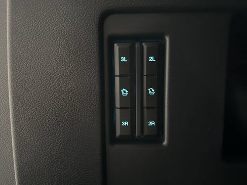 Used 2024 Ford Expedition Limited AWD/4WD image 39
