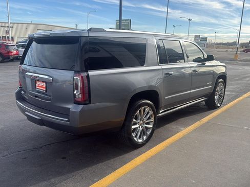 Used 2019 GMC Yukon XL Denali w/ Open Road Package image 5
