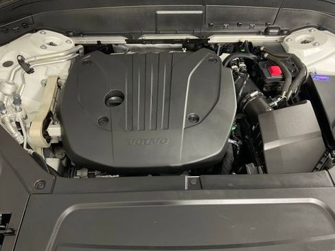 Used 2023 Volvo XC90 B5 Core w/ Protection Package Premier image 10