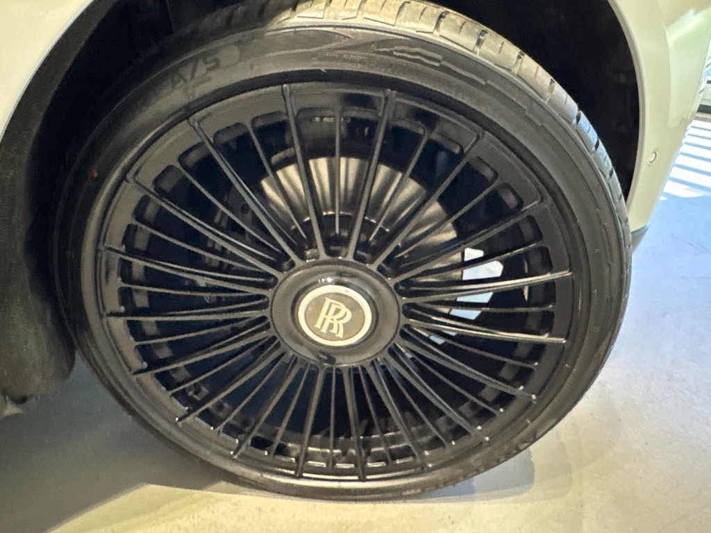 Used 2020 Rolls-Royce Cullinan AWD/4WD image 38